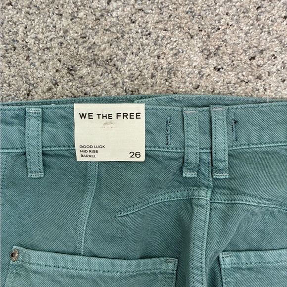NWOT- We The Free Good Luck Mid-Rise Barrel Jeans ( RARE COLOR ) - Picture 5 of 6